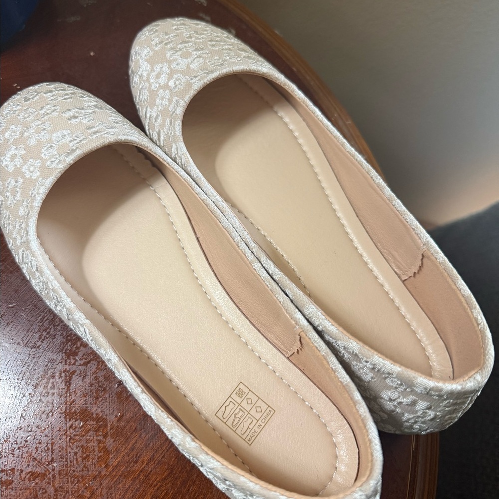 Elegant Cream Platform Shoes